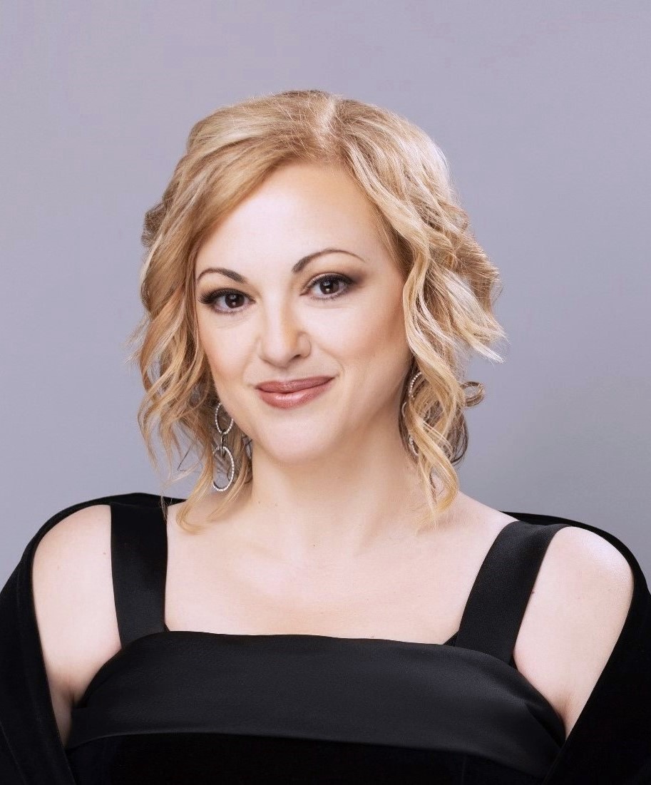 Nika Leoni, Soprano